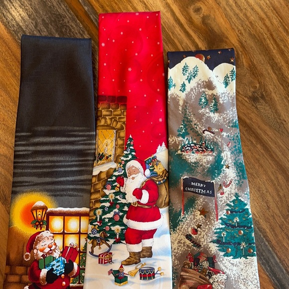 3-Christmas Neck Ties Extremely Beautiful - Picture 2 of 3